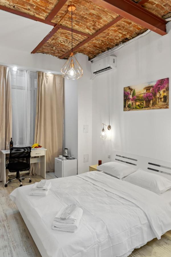 Selari Chambre Букурещ Екстериор снимка