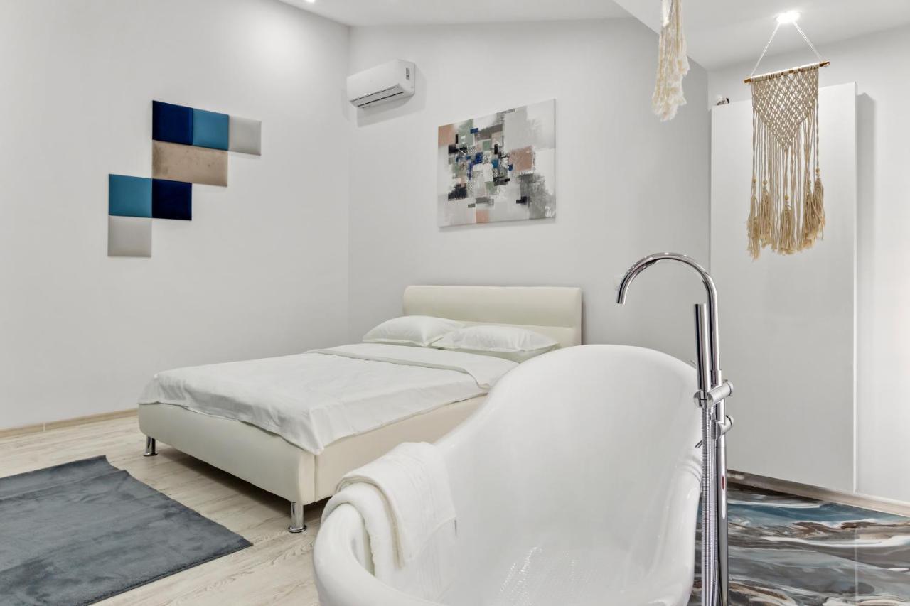 Selari Chambre Букурещ Екстериор снимка